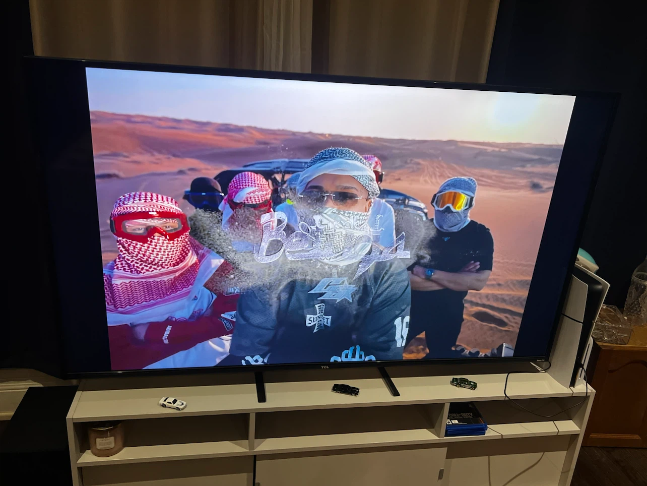 Roku TCL 65inch Tv selling - photo 5