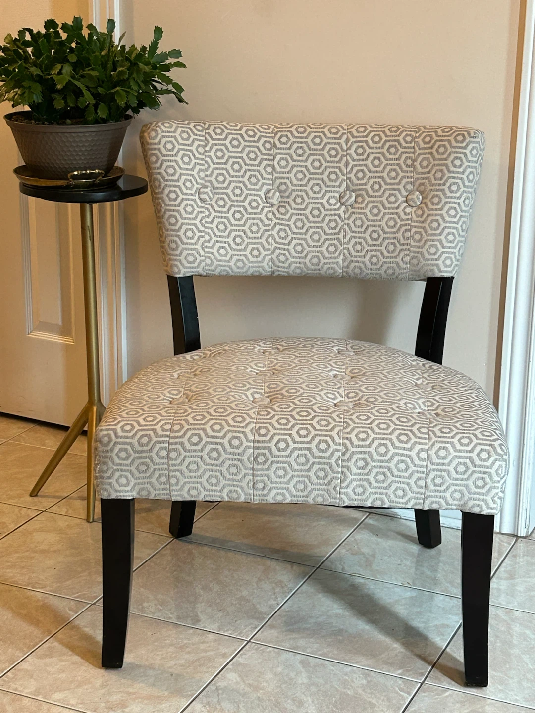 Accent Chair with Geometric Pattern