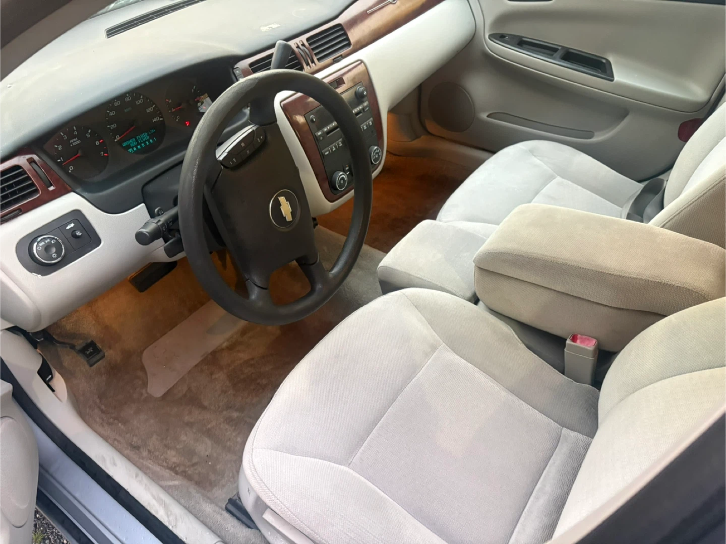 2013 Chevrolet Impala LT Sedan $2700 - photo 5