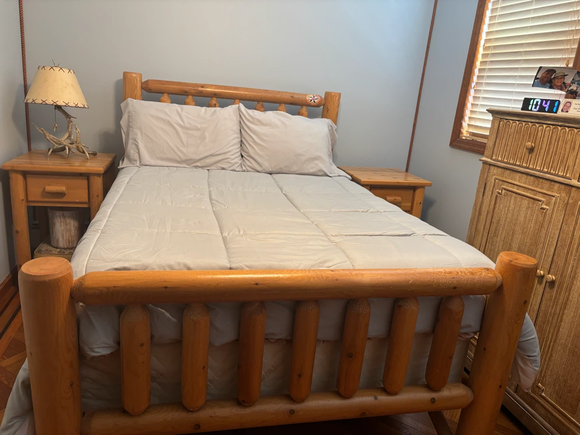 Log Cabin Style Bed Frame - photo 4