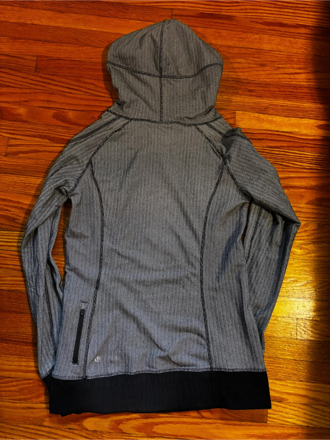 Lululemon Think Fast Hoodie - Size 8 - photo 3