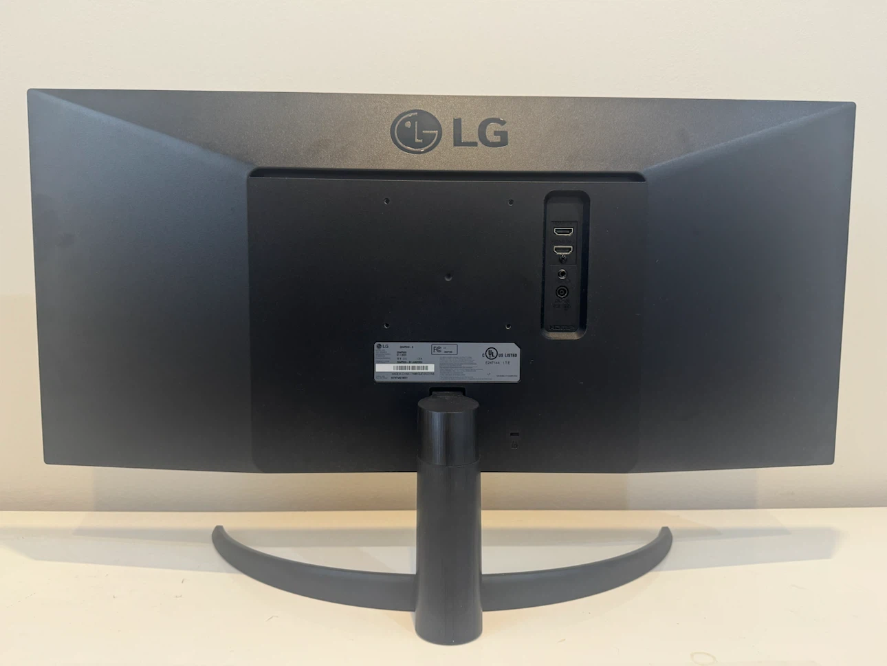 LG 27” UltraWide IPS Gaming Monitor (29WP500-B) 75Hz HDR10 - photo 2