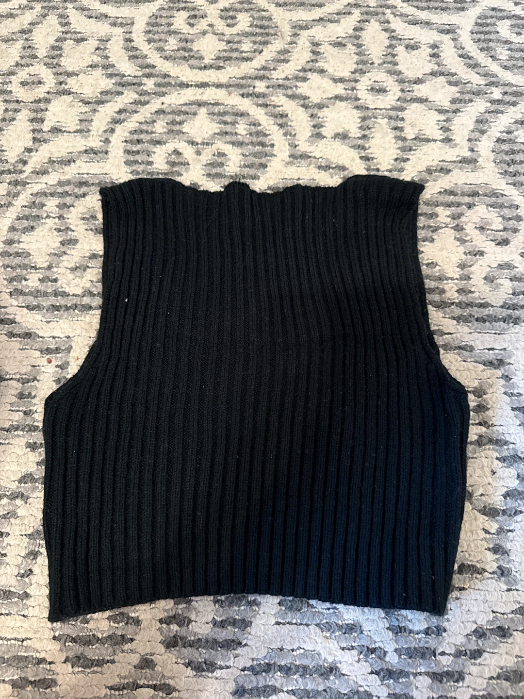 Black ribbed cropped sweater vest small - photo 2