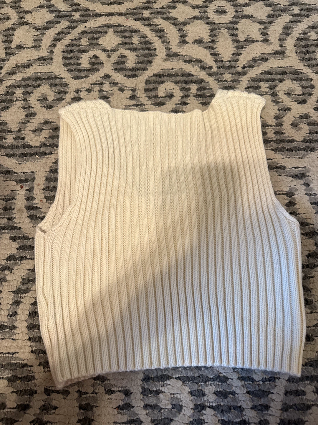 Small Cream V-Neck Ribbed Knit Vest - photo 2