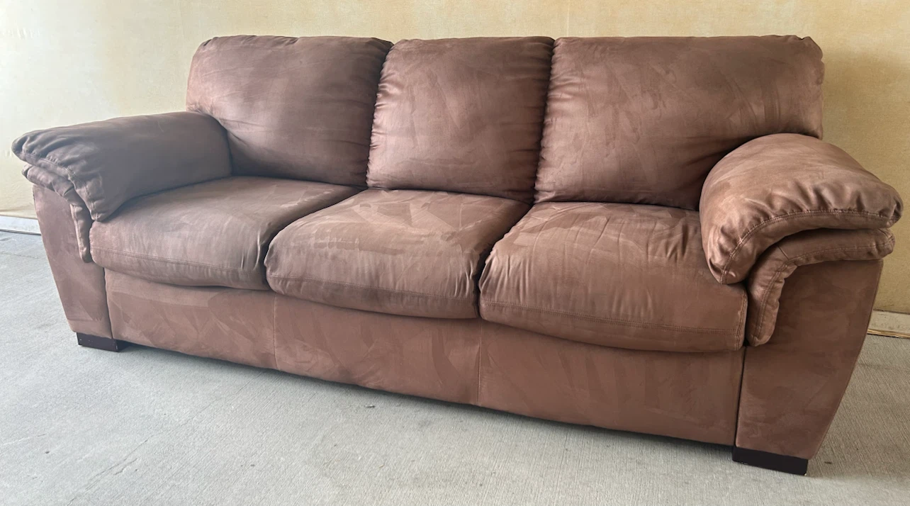 DELIVERY AVAILABLE! MICROFIBER SOFA + LOVESEAT FOR $350! - photo 3