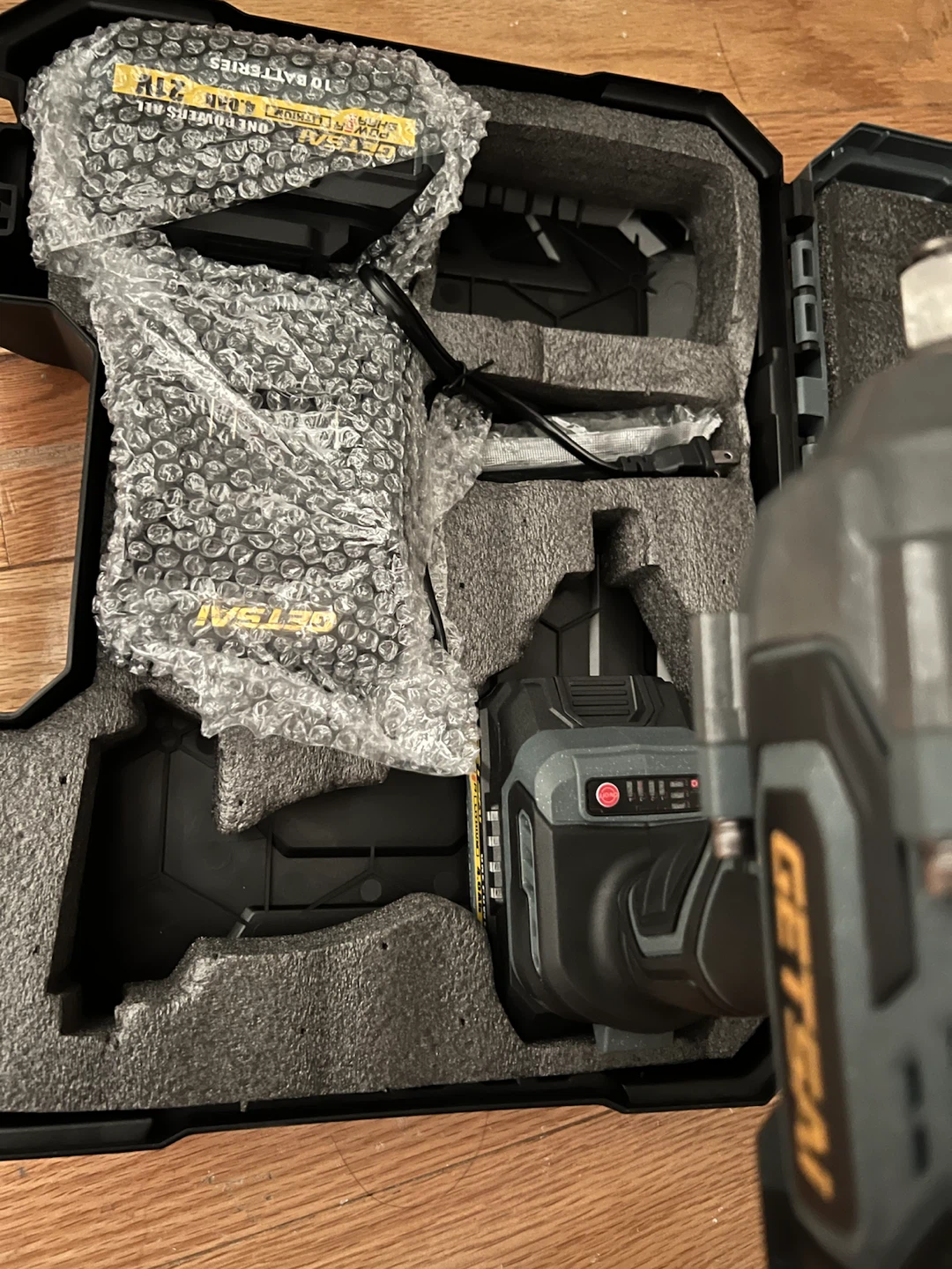 Cordless Impact Wrench Tool Kit - photo 2