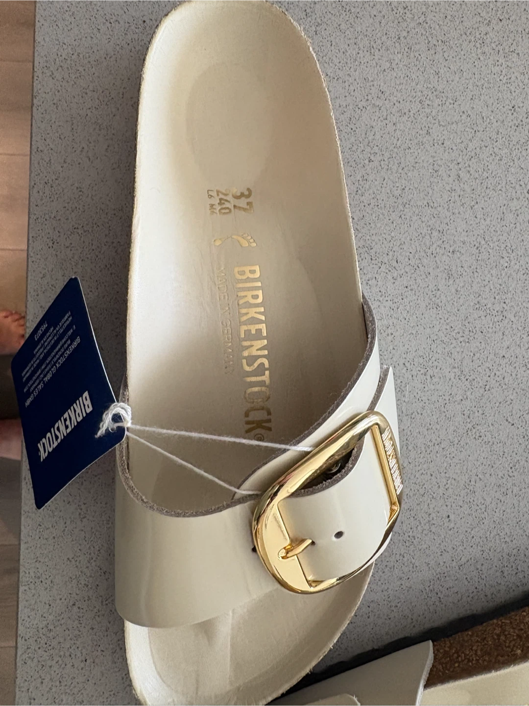 Birkenstock Arizona Sandals Cream Size 37 - photo 3