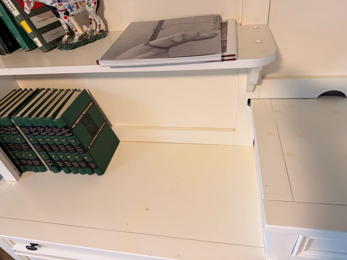White Hutch with Drawers and Cabinet - photo 3