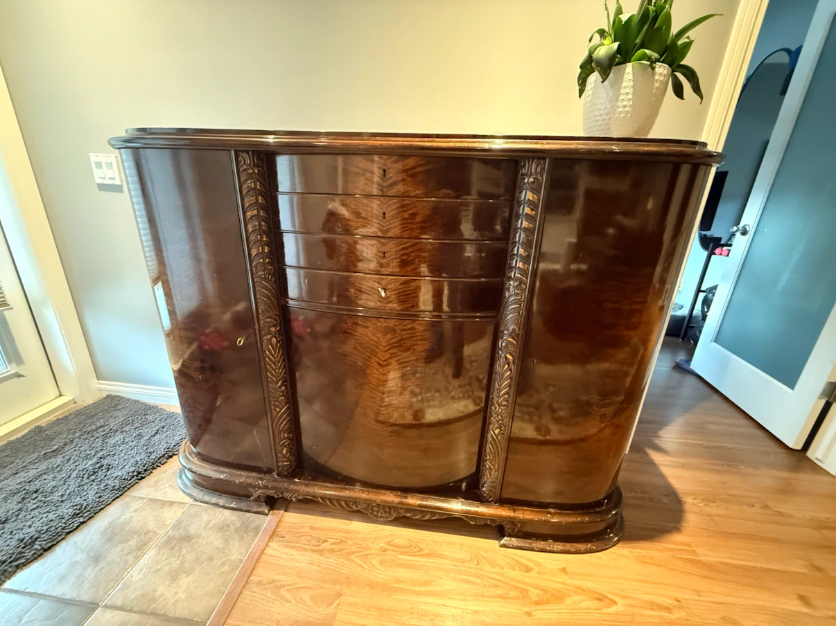 Vintage Art Deco Dresser/Cabinet