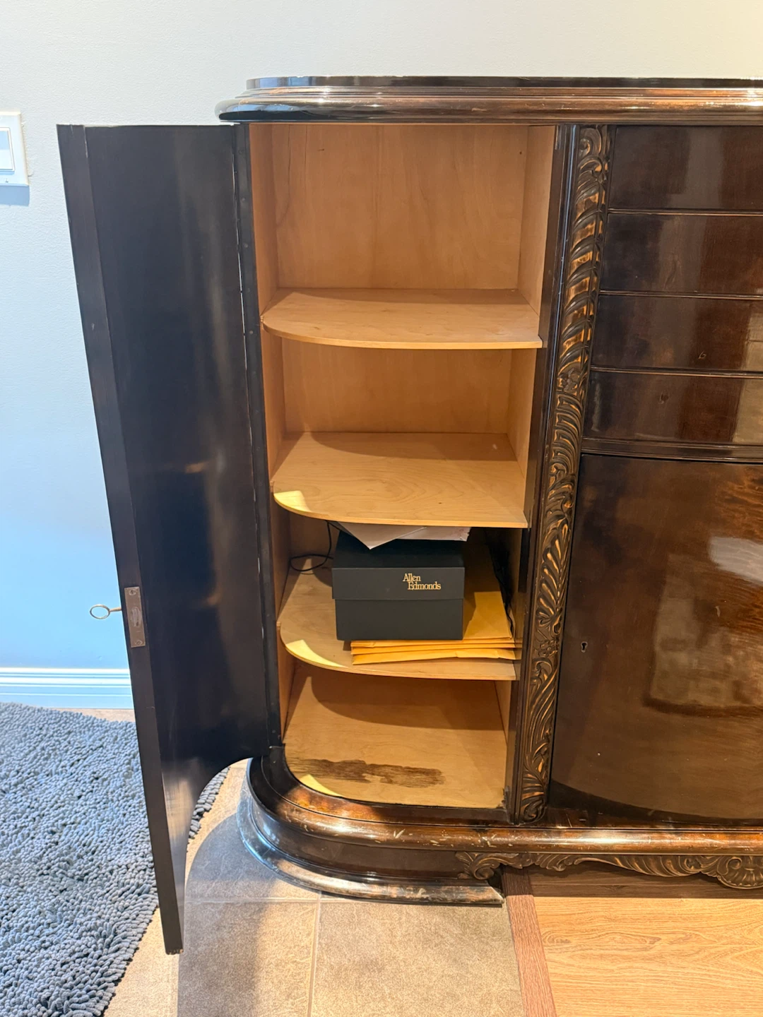 Vintage Art Deco Dresser/Cabinet - photo 4