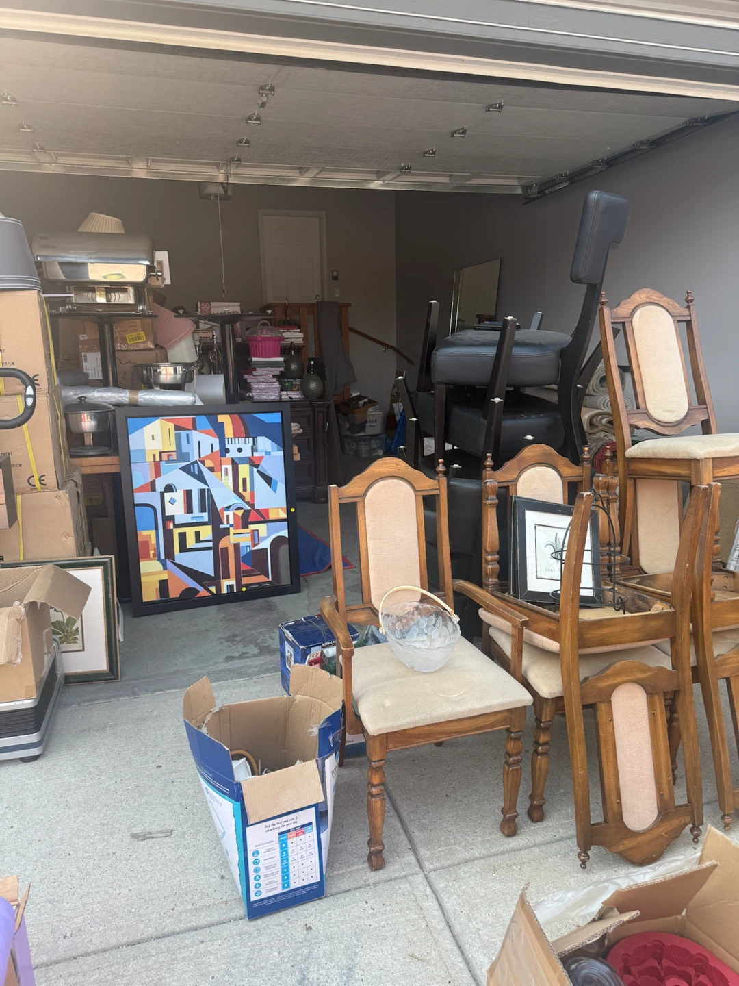GARAGE SALE 301 Walden Square SE