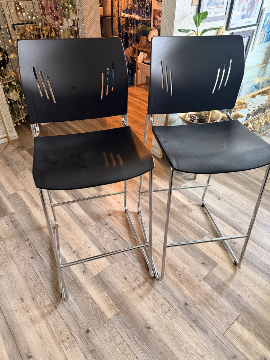 Set of 2 Black Counter Height Stools - photo 2
