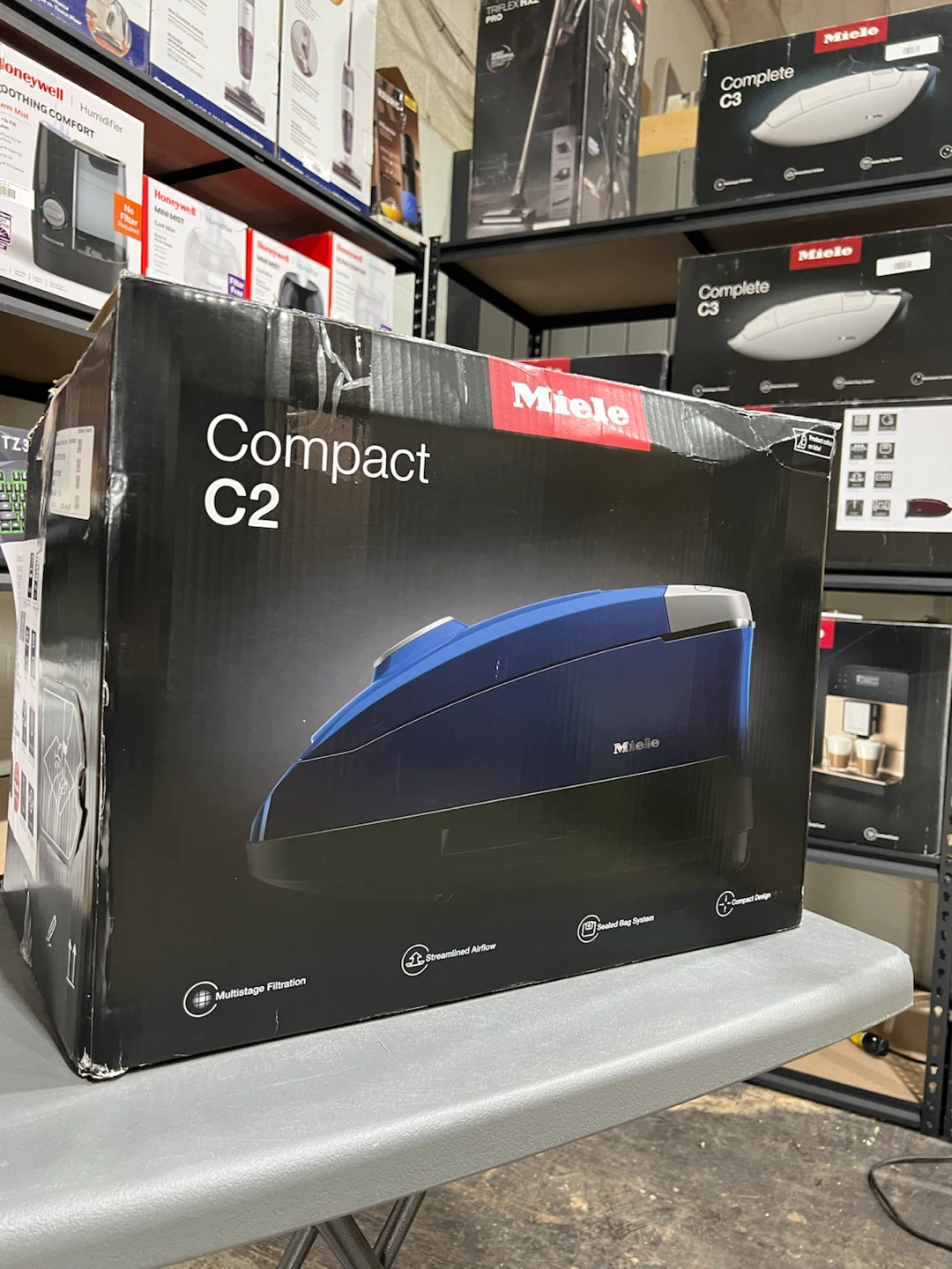 Compact C2 Cat & Dog PowerLine Canister vacuum - photo 5