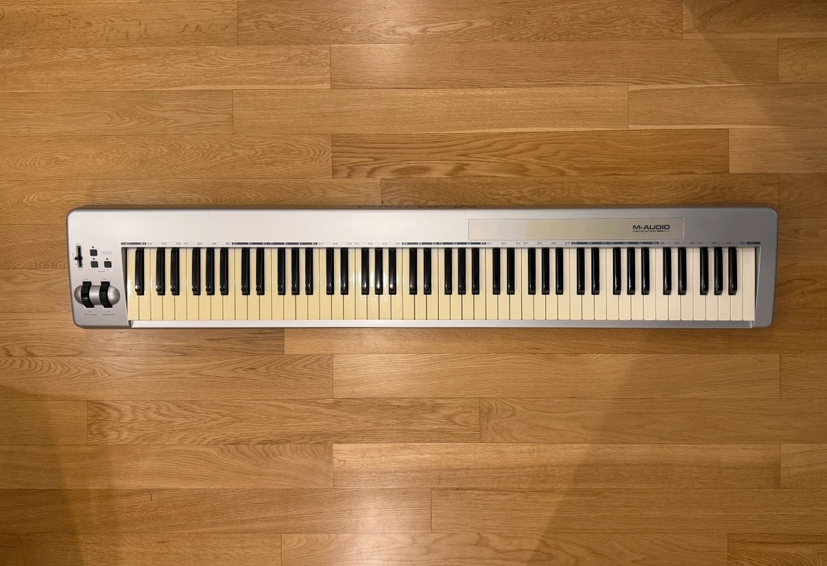 M-Audio Keystation 88es MIDI Keyboard