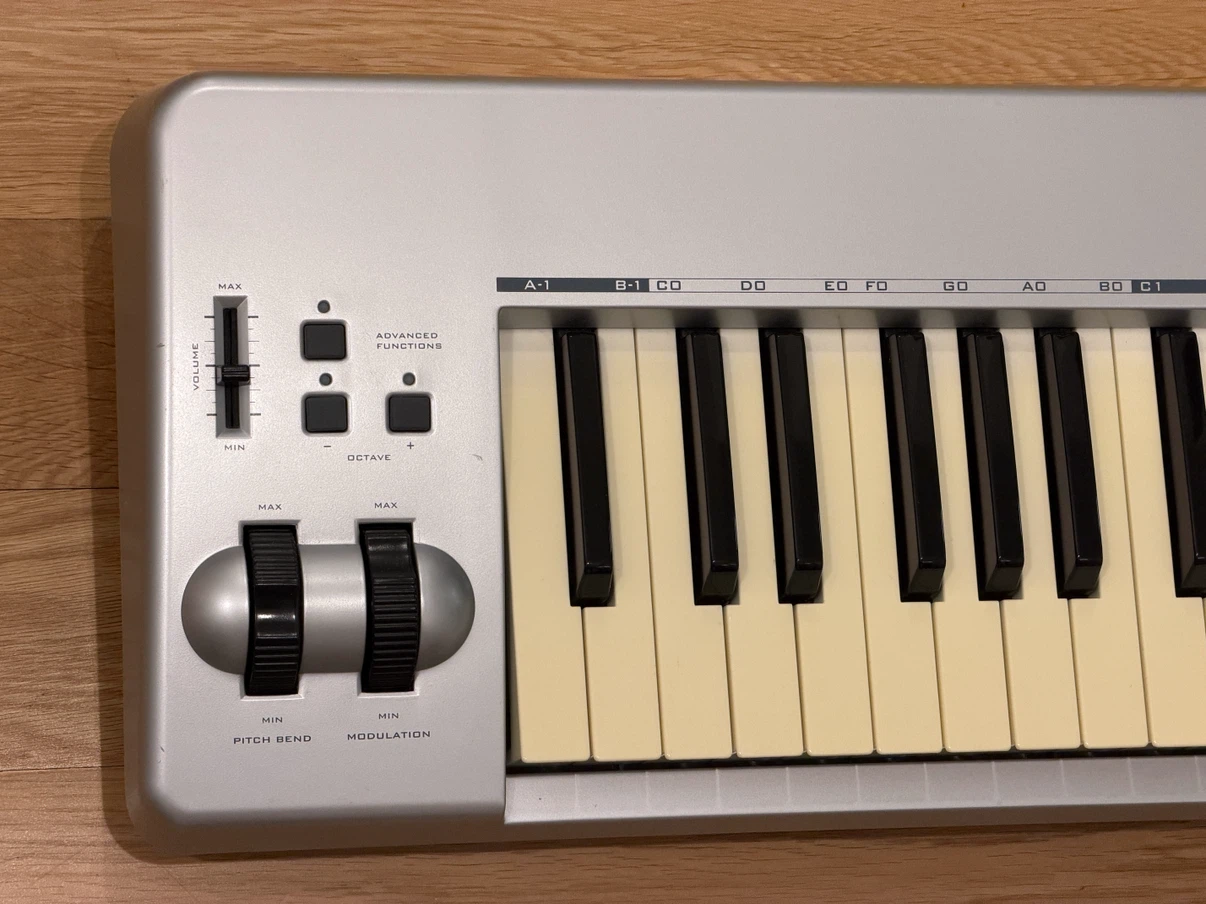 M-Audio Keystation 88es MIDI Keyboard - photo 3