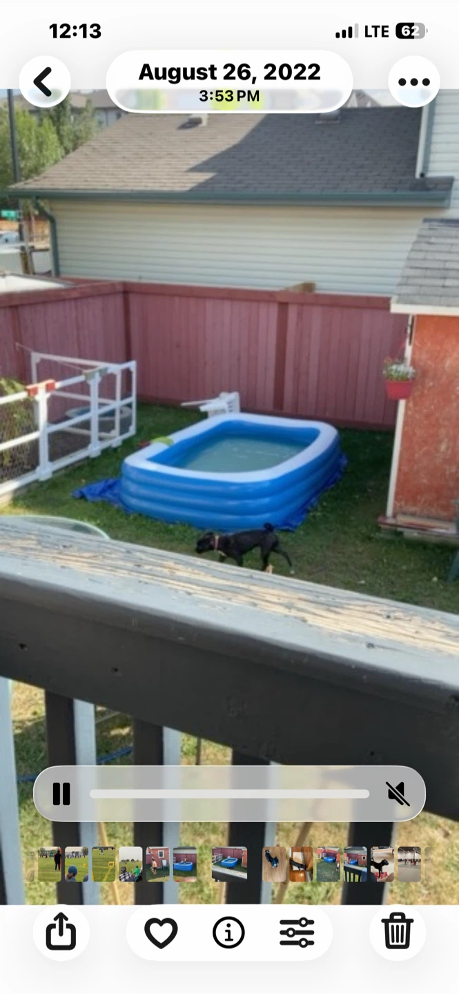 Inflatable pool