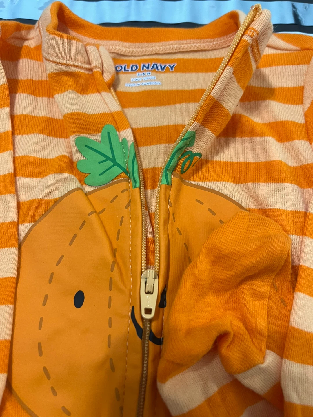 Old Navy Baby Pumpkin Striped Footie Pajamas - photo 3