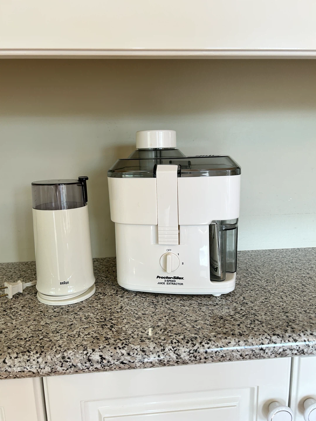 Proctor Silex Juice Extractor and Braun Grinder