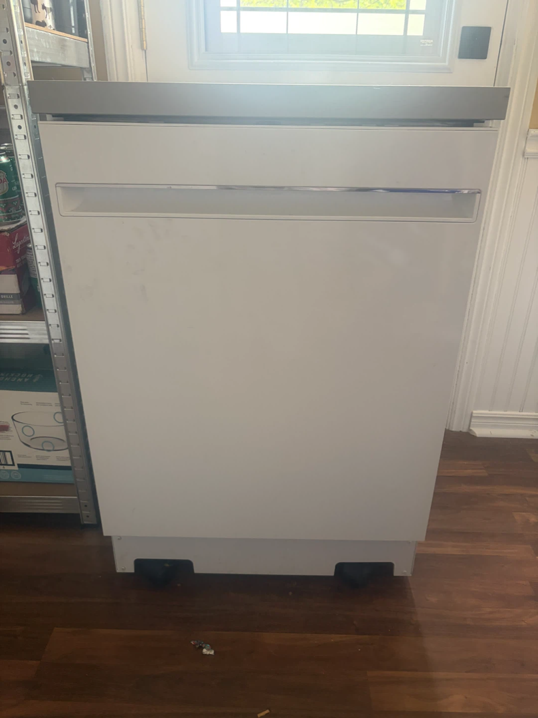 White portable Dishwasher