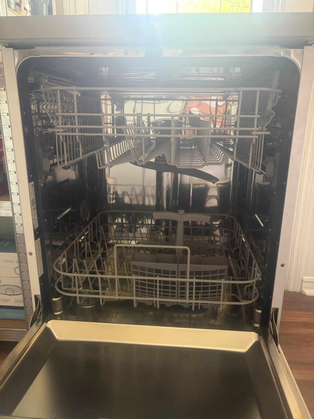 White portable Dishwasher - photo 3