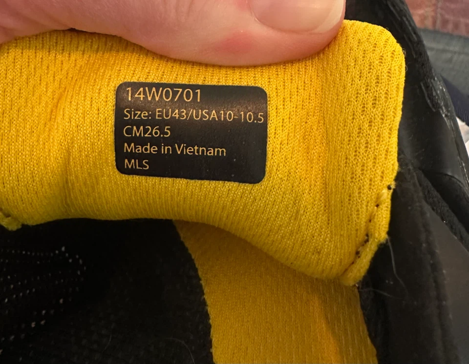 Vibram FiveFingers Black Training/Water Shoes - photo 2