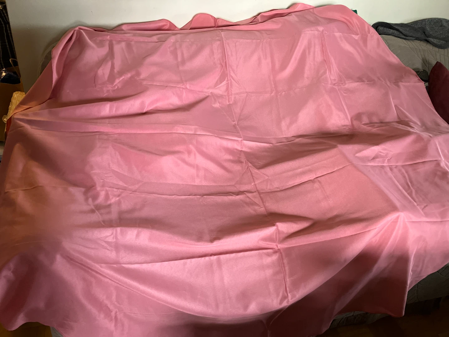 Pink Satin Tablecloth-70” Diameter - photo 4