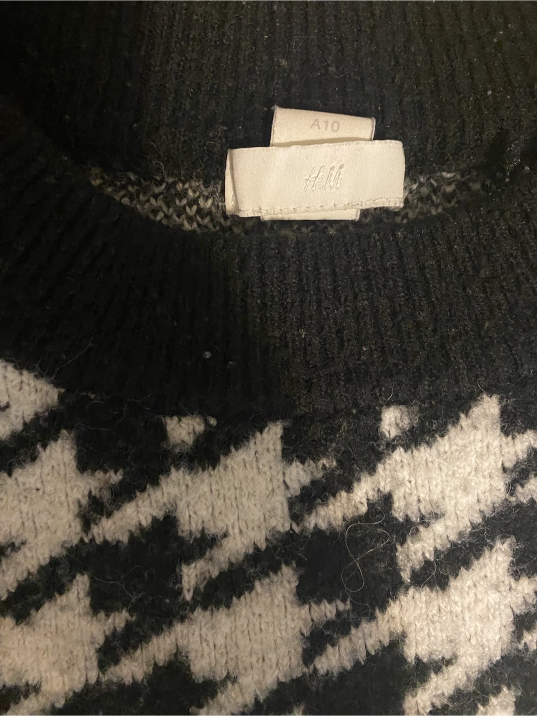 H & M sweater - photo 2