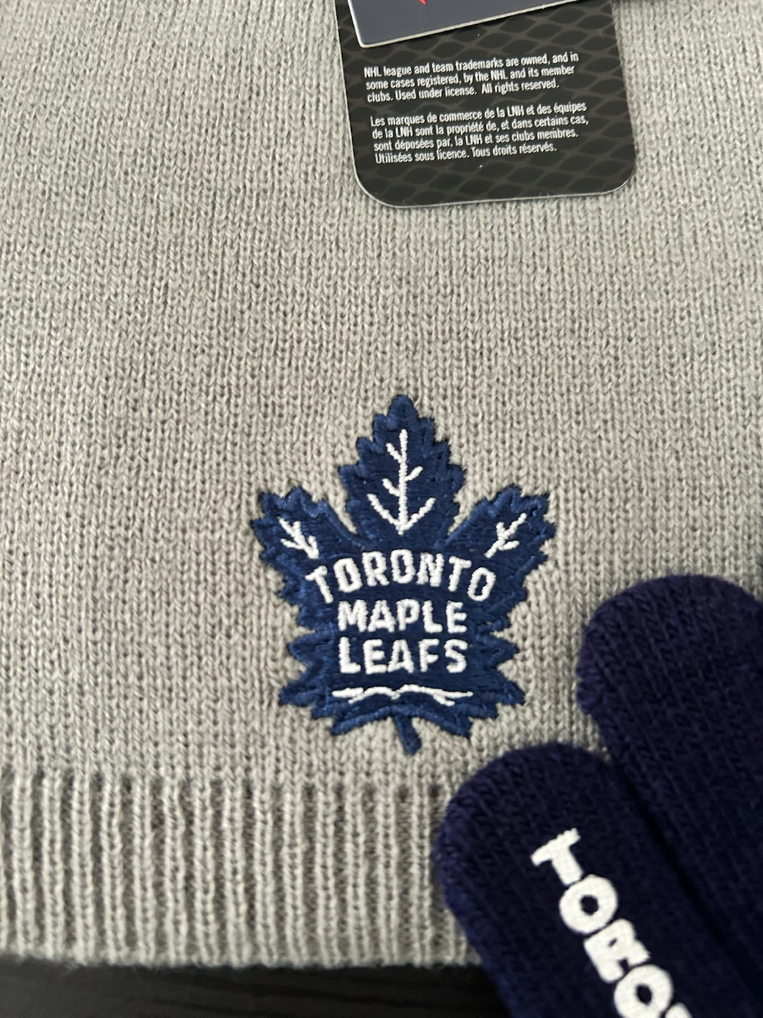 Toronto Maple Leafs Beanie, Gloves & Neck Gaiter Set - photo 3
