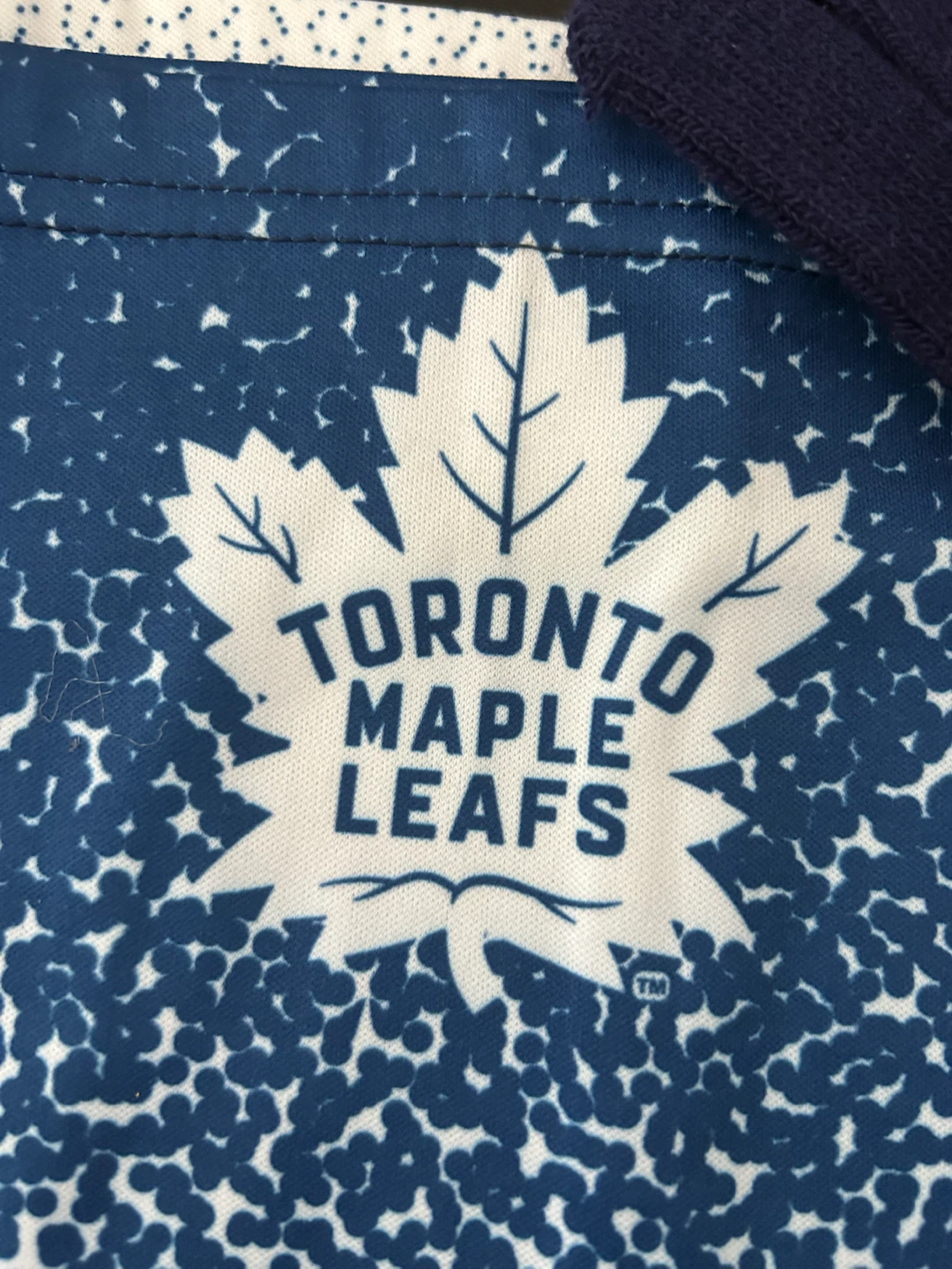 Toronto Maple Leafs Beanie, Gloves & Neck Gaiter Set - photo 4