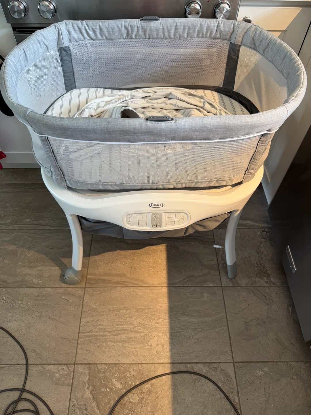 Graco Sense2Snooze Smart Bassinet – Like New