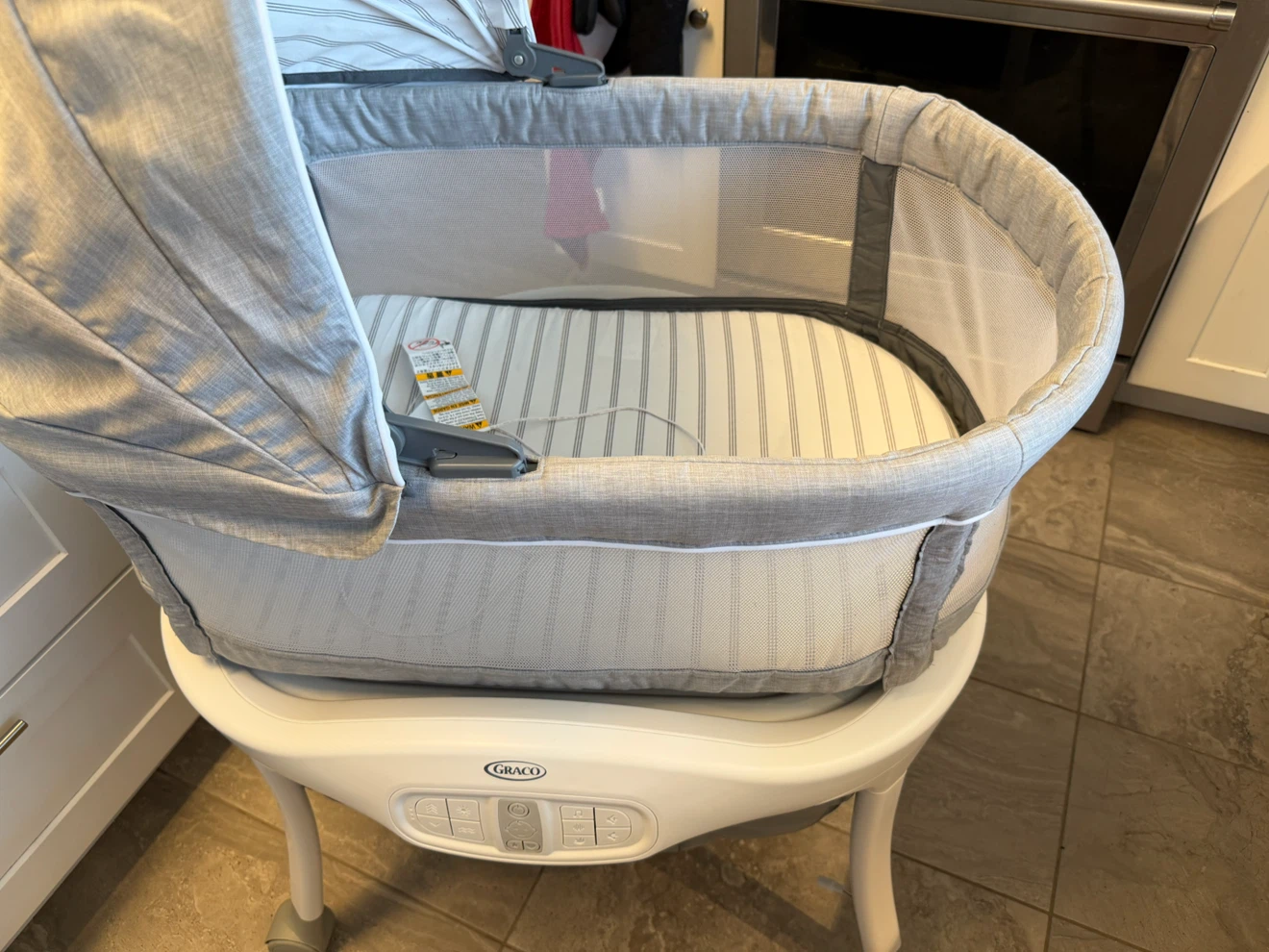 Graco Sense2Snooze Smart Bassinet – Like New - photo 4