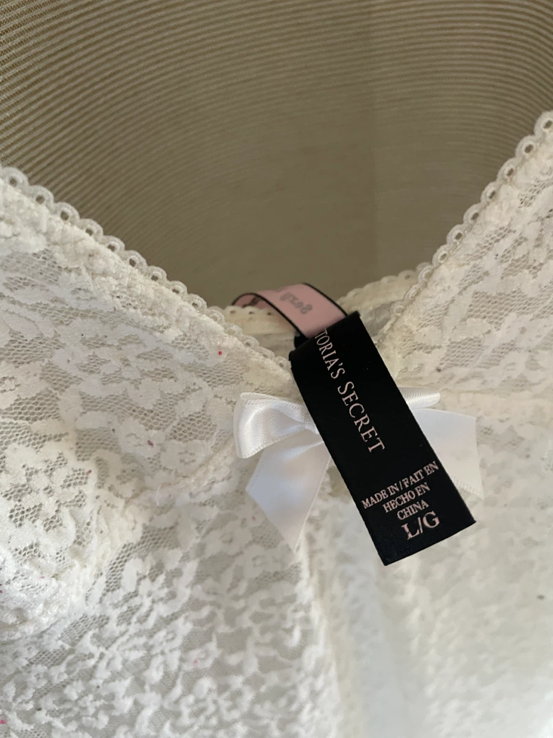 Victoria's Secret White Lace Chemise L/G