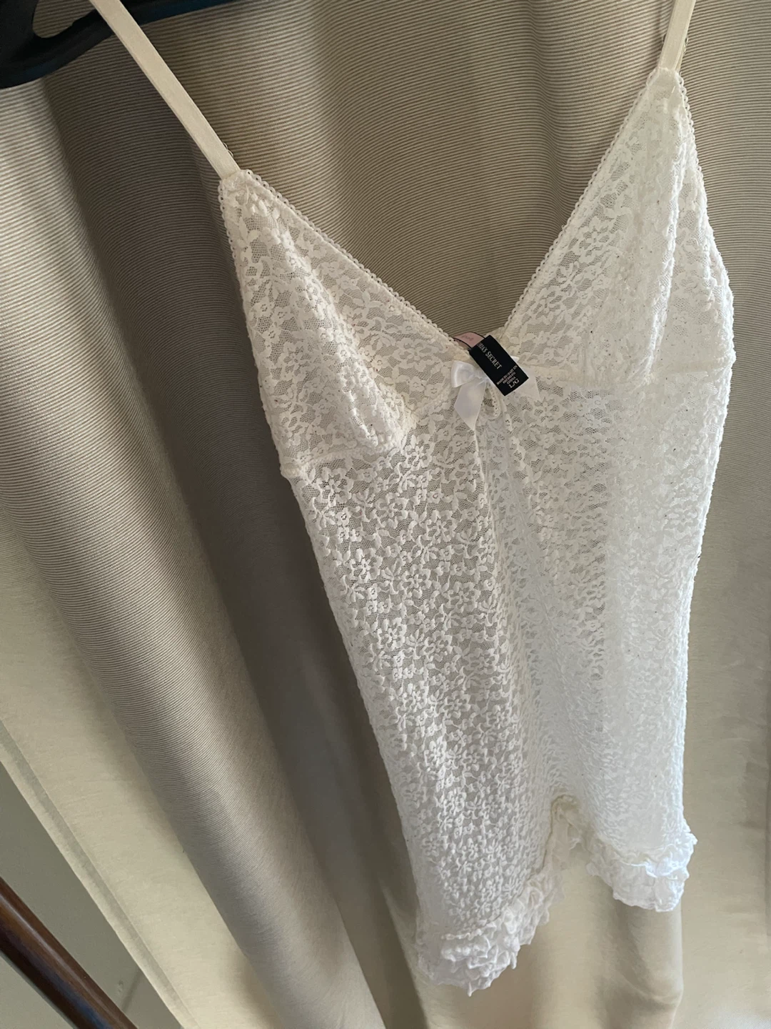 Victoria's Secret White Lace Chemise L/G - photo 2