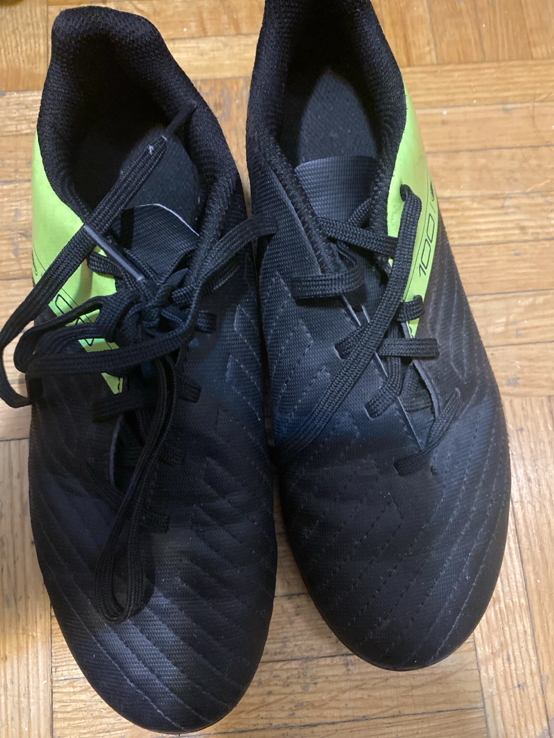 Soccer shoes - photo 2
