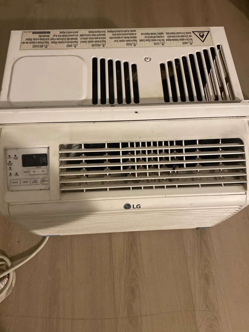 LG Window Air Conditioner - photo 2