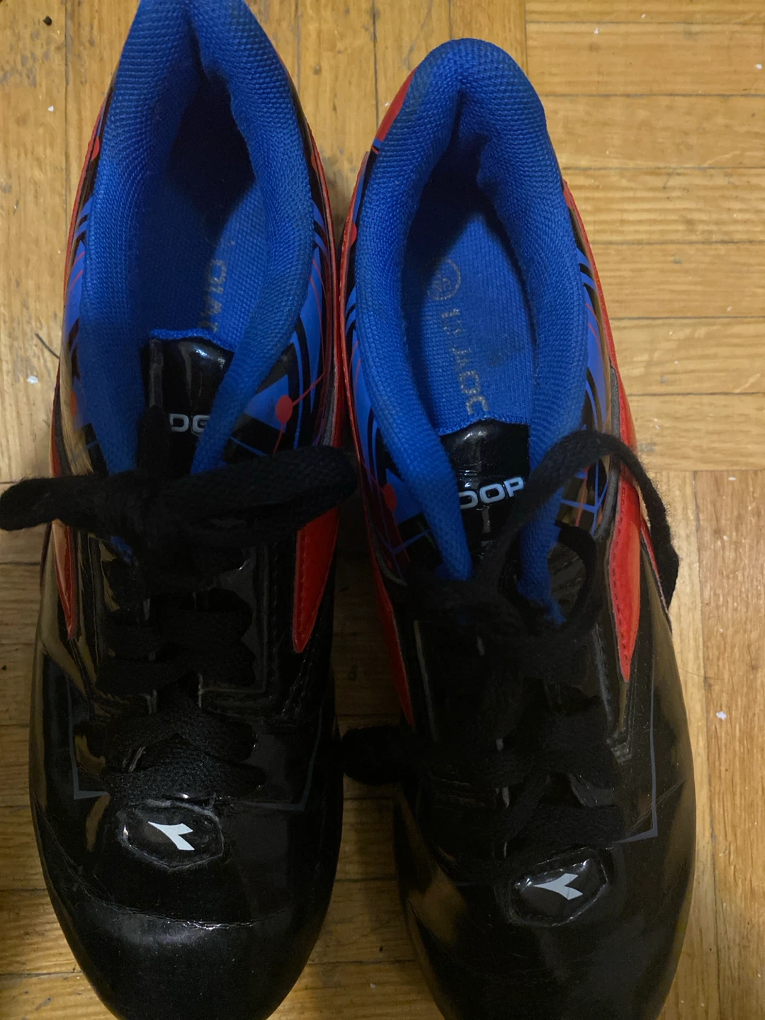 Soccer shoes - photo 2