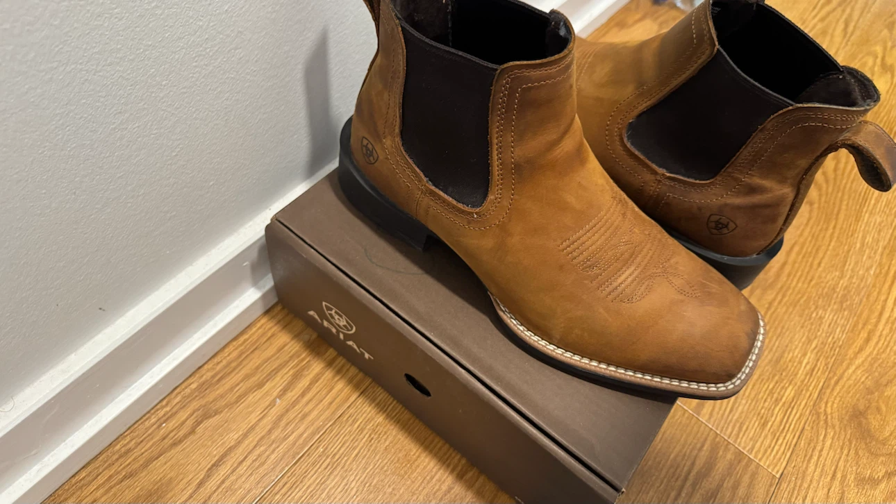 Ariat Booker Ultra Chelsea Boots - Men's 9.5 EE Wide