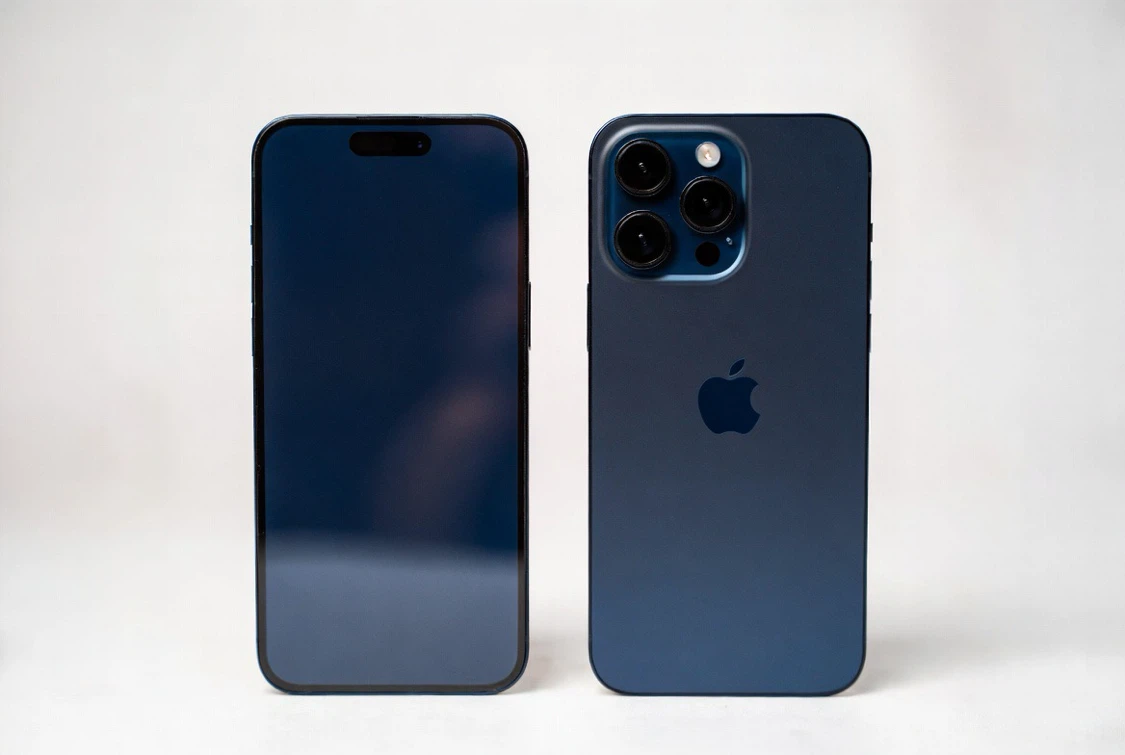 iPhone 17 Pro Max 1TB – Blue – Unlocked – Excellent Condition
