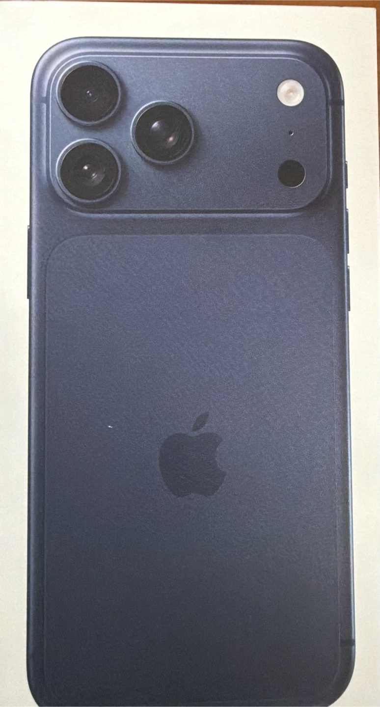 iPhone 17 Pro Max 1TB – Blue – Unlocked – Excellent Condition - photo 2