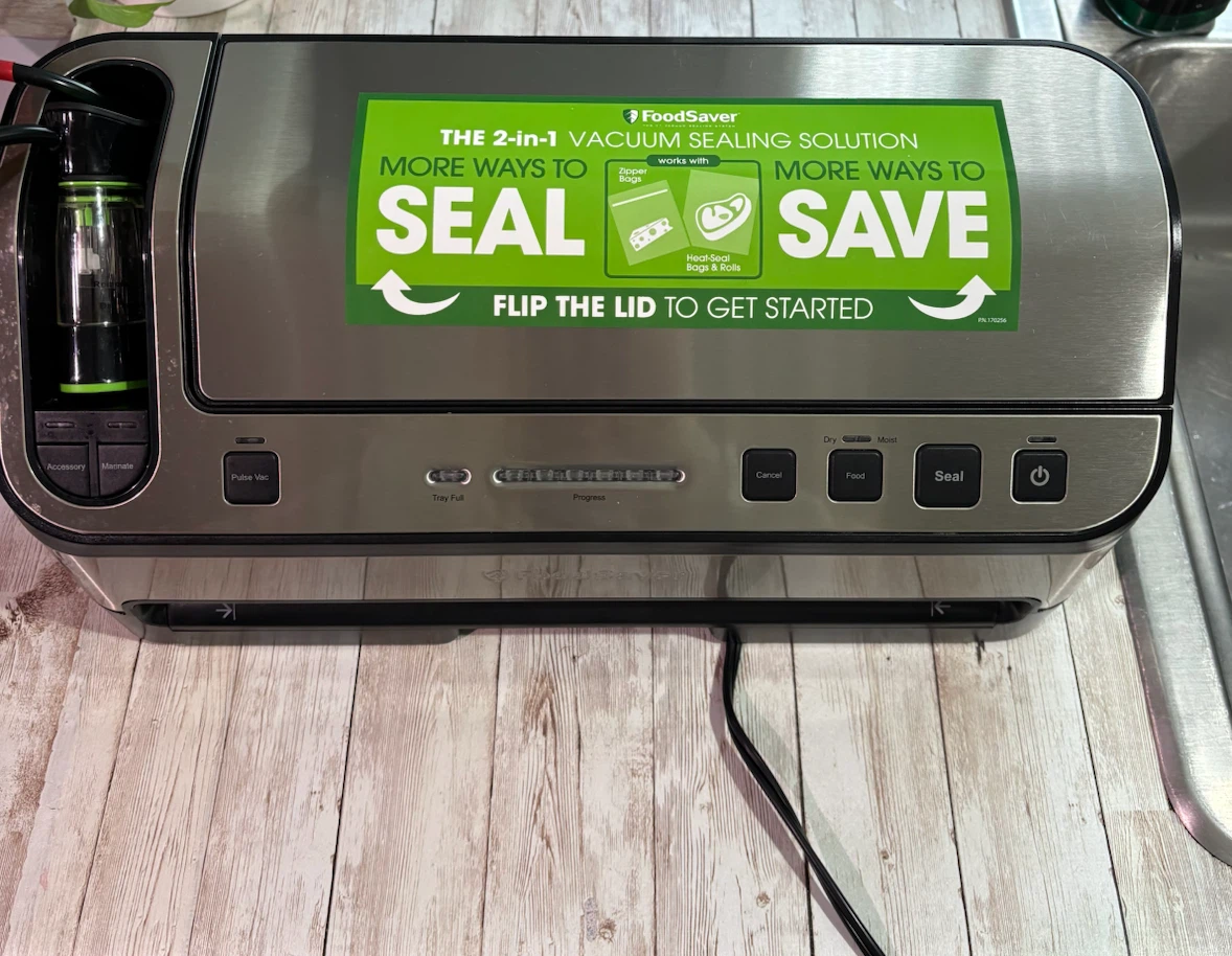 FoodSaver Vacuum Sealer