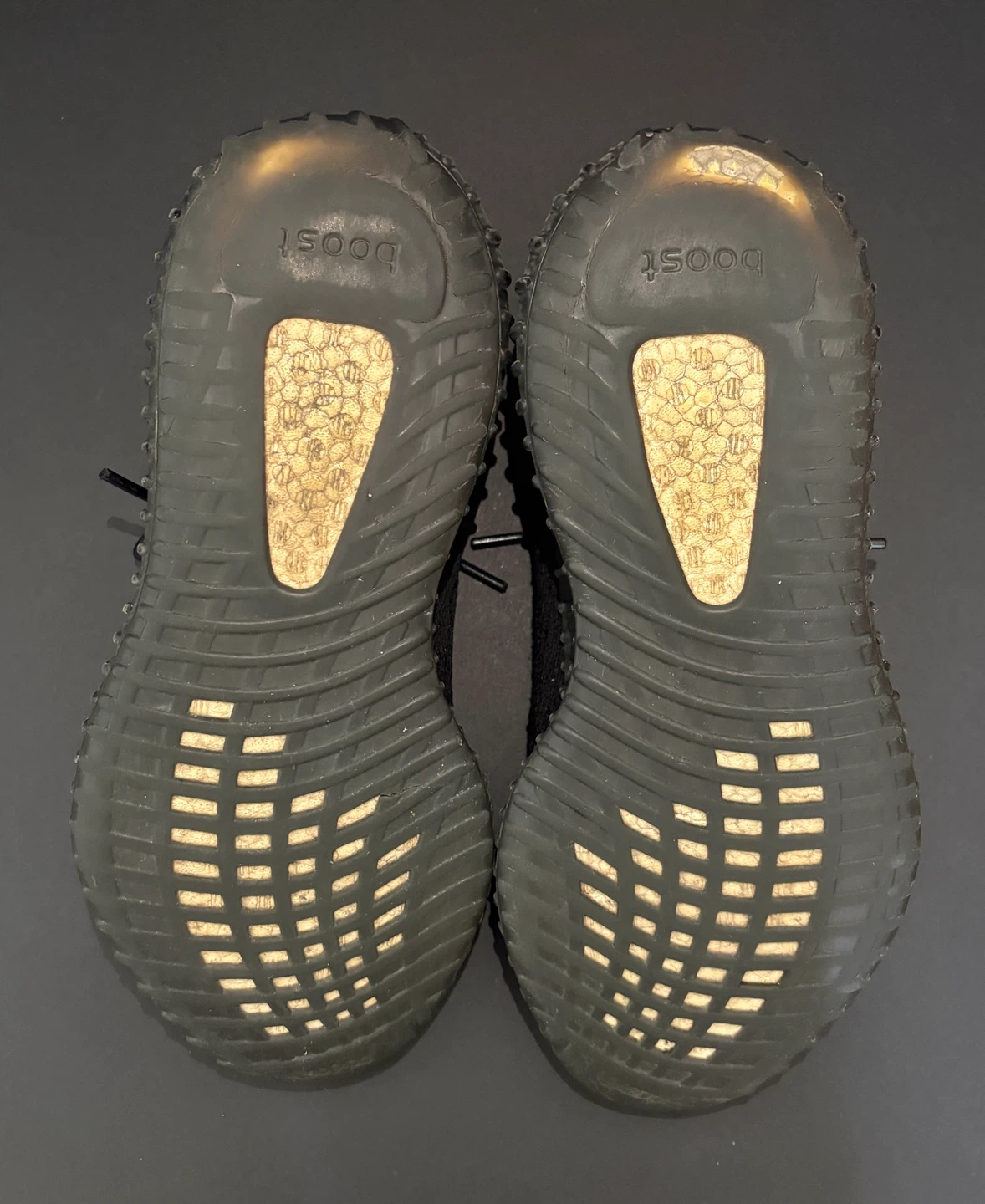 Yeezy 350 V2 Oreo Size 9 - photo 5