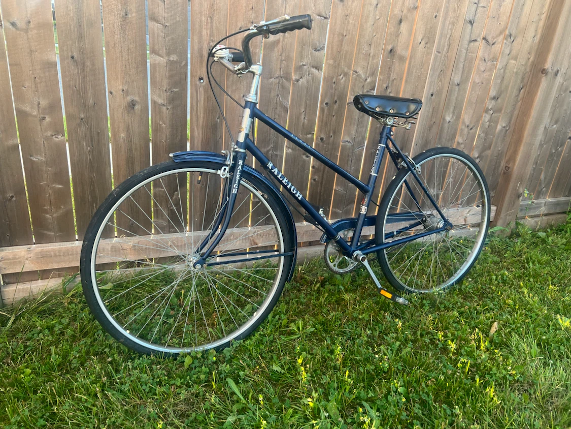 Raleigh Women's  Bike Classic  step-through commuter bicycle - photo 2