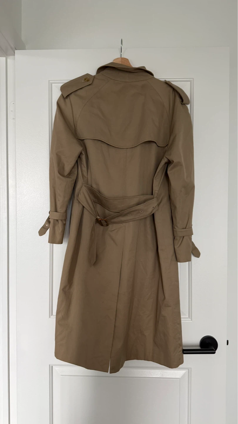 Vintage Burberrys Trench Coat - photo 4