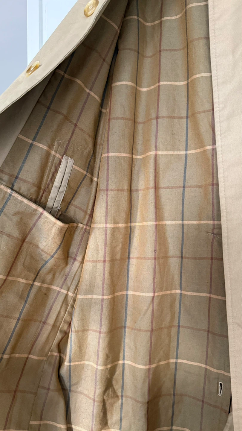 Vintage Burberrys Trench Coat - photo 3