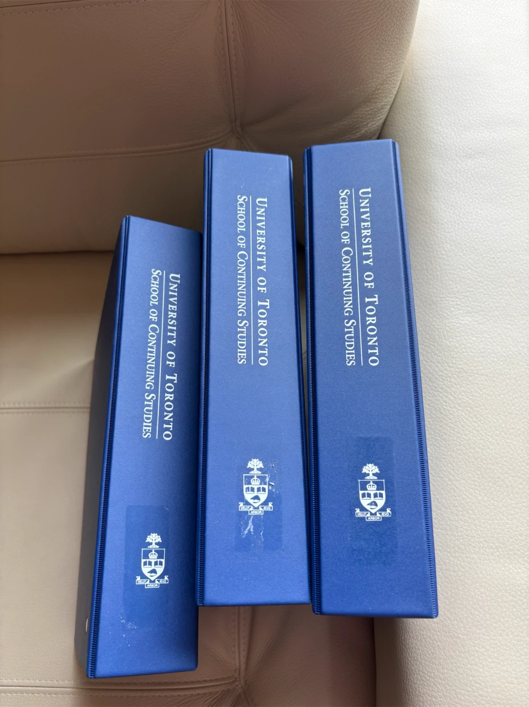 Binders (Set of 3) U of T - photo 3