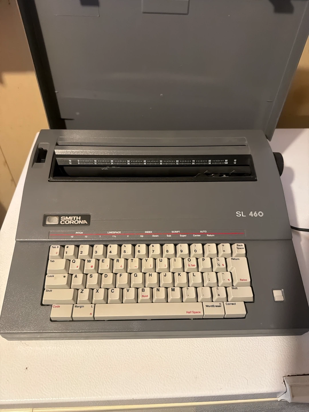 Smith Corona SL 460 Typewriter - photo 2