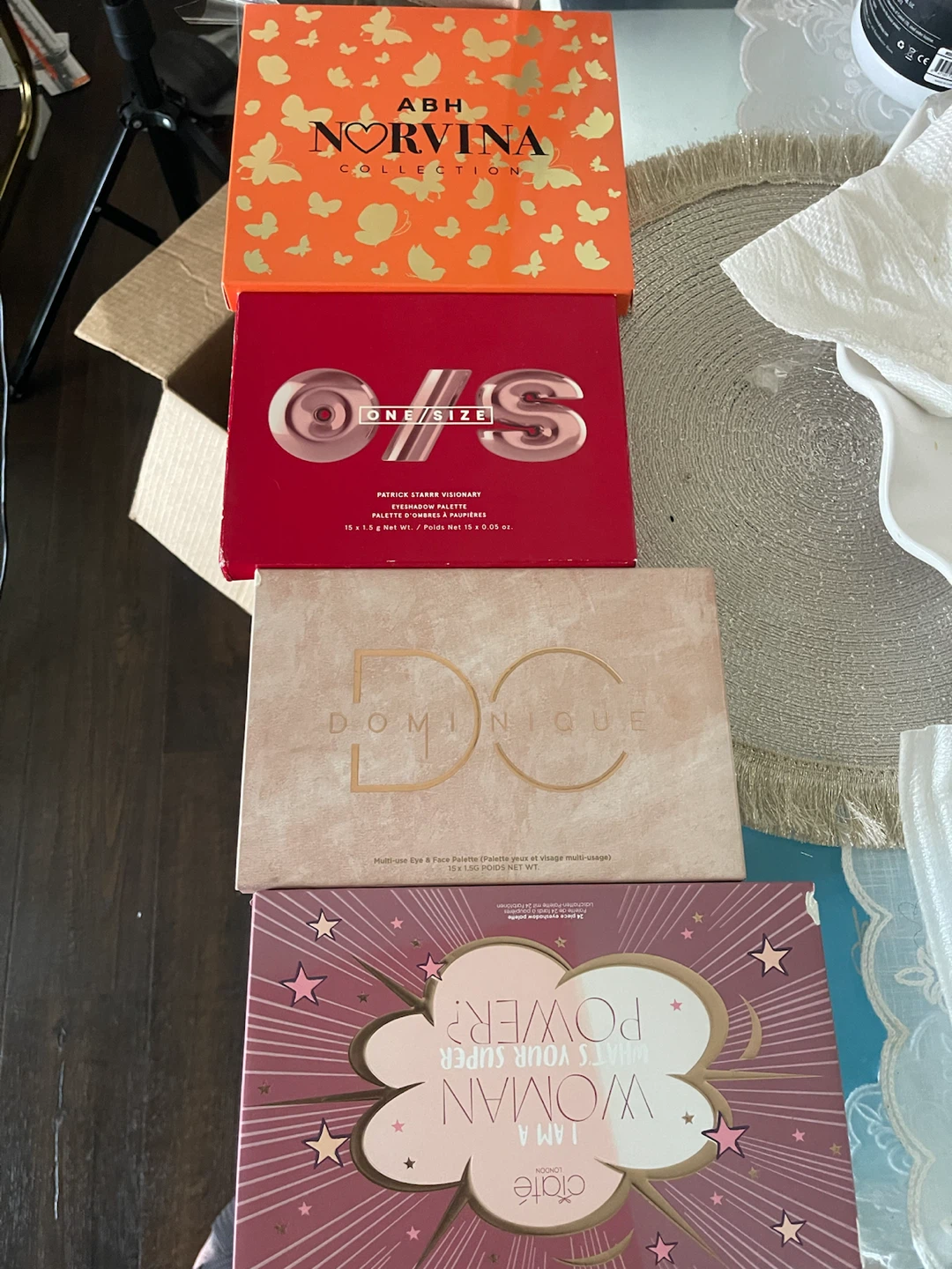 Assorted Eyeshadow Palettes - photo 5