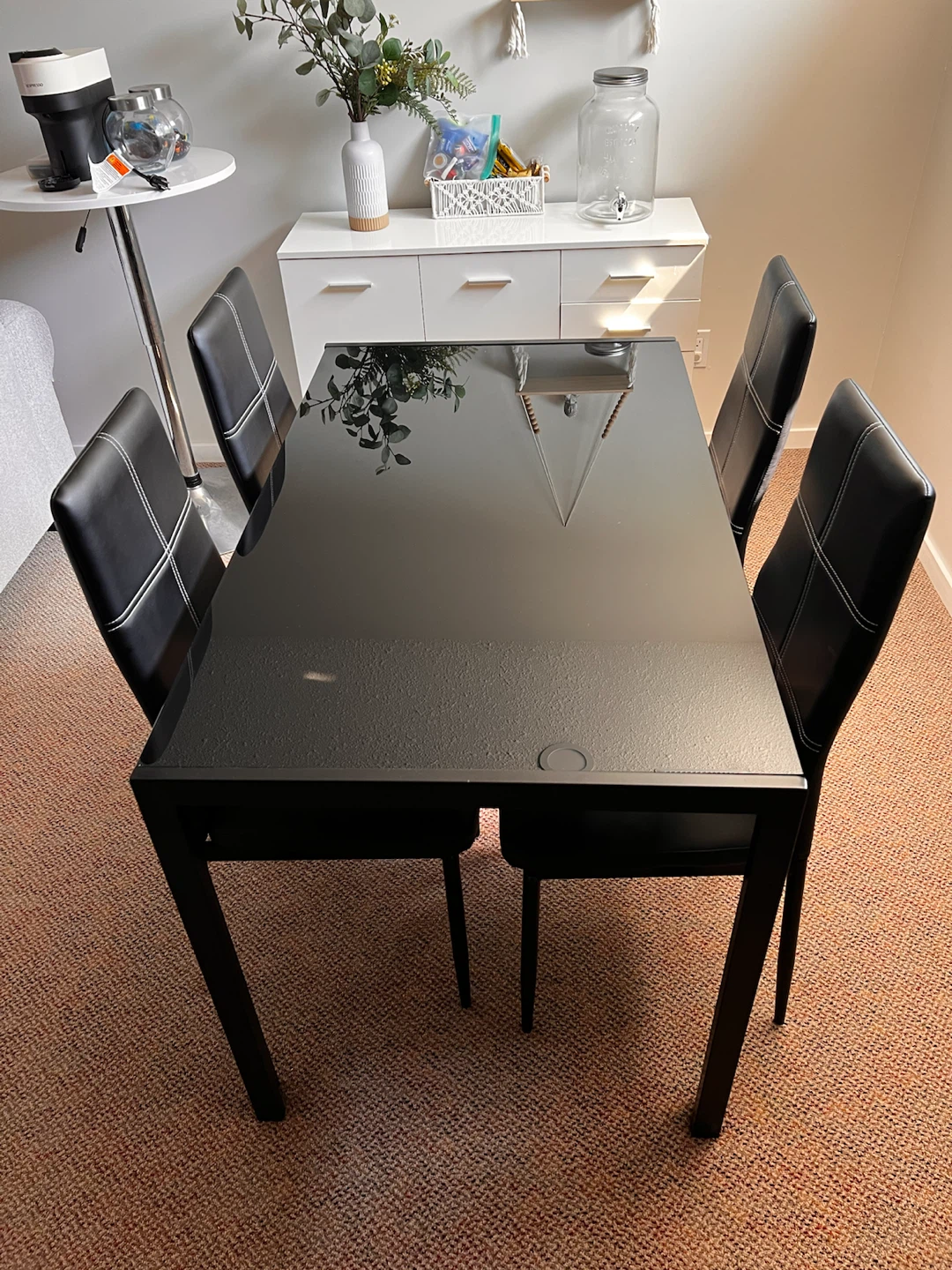 Modern 4-Piece Dining Set – Like New