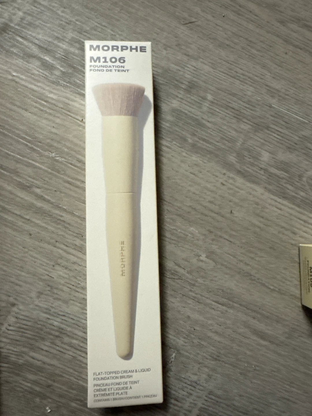 Morphe M106 Flat-Topped Cream & Liquid Foundation Brush
