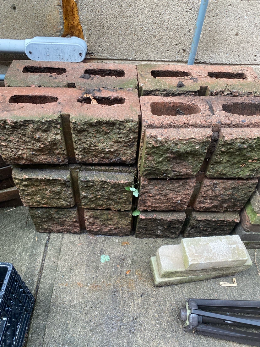 Free retaining Concrete Blocks for Landscaping or Planters - photo 2
